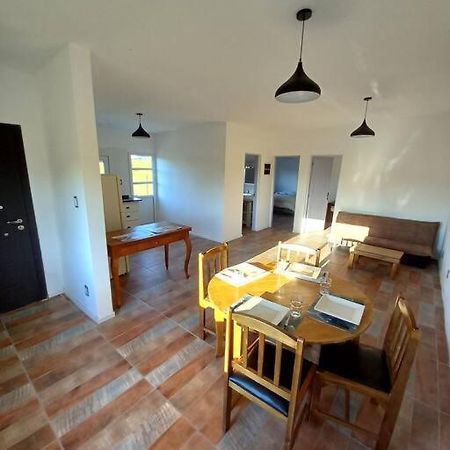 Comoda Casa Con Jardin En Колонія-дель-Сакраменто Екстер'єр фото