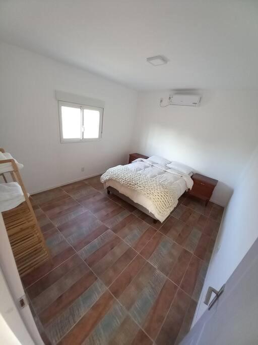 Comoda Casa Con Jardin En Колонія-дель-Сакраменто Екстер'єр фото