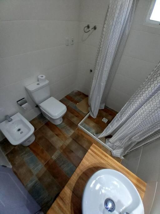 Comoda Casa Con Jardin En Колонія-дель-Сакраменто Екстер'єр фото